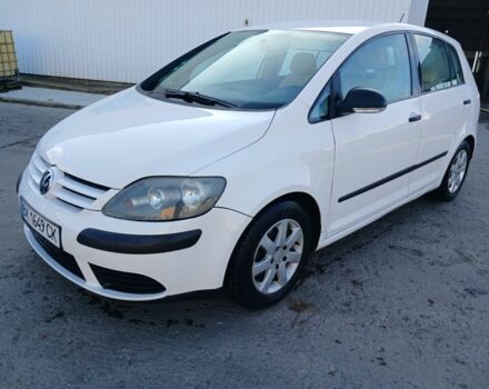 Белый Фольксваген Гольф Плюс, объемом двигателя 1.4 л и пробегом 264 тыс. км за 3950 $, фото 1 на Automoto.ua