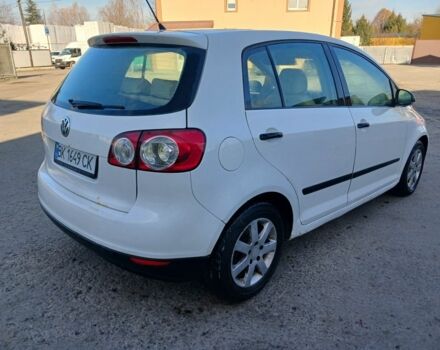 Белый Фольксваген Гольф Плюс, объемом двигателя 1.4 л и пробегом 264 тыс. км за 3950 $, фото 3 на Automoto.ua
