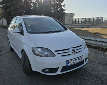 Белый Фольксваген Гольф Плюс, объемом двигателя 1.9 л и пробегом 295 тыс. км за 5600 $, фото 2 на Automoto.ua