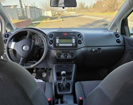 Білий Фольксваген Golf Plus, об'ємом двигуна 1.9 л та пробігом 295 тис. км за 5600 $, фото 16 на Automoto.ua
