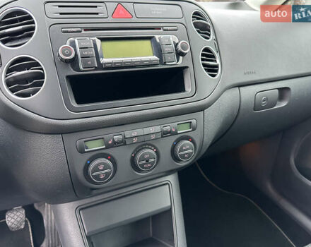 Белый Фольксваген Гольф Плюс, объемом двигателя 1.4 л и пробегом 167 тыс. км за 6500 $, фото 25 на Automoto.ua