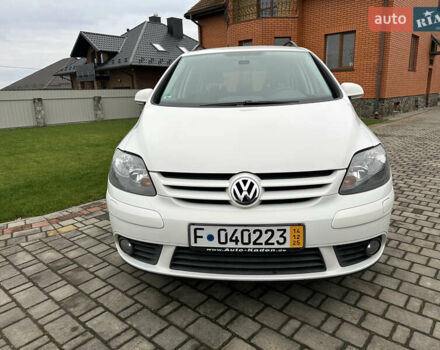 Белый Фольксваген Гольф Плюс, объемом двигателя 1.4 л и пробегом 167 тыс. км за 6500 $, фото 19 на Automoto.ua