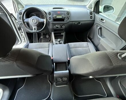 Білий Фольксваген Golf Plus, об'ємом двигуна 1.4 л та пробігом 260 тис. км за 6800 $, фото 21 на Automoto.ua