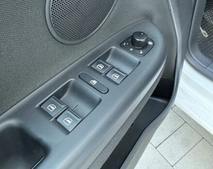 Білий Фольксваген Golf Plus, об'ємом двигуна 1.4 л та пробігом 260 тис. км за 6800 $, фото 16 на Automoto.ua