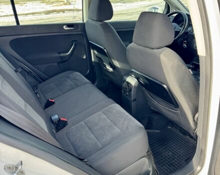 Белый Фольксваген Гольф Плюс, объемом двигателя 1.6 л и пробегом 263 тыс. км за 7999 $, фото 16 на Automoto.ua