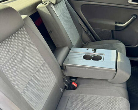 Білий Фольксваген Golf Plus, об'ємом двигуна 1.6 л та пробігом 263 тис. км за 8200 $, фото 17 на Automoto.ua