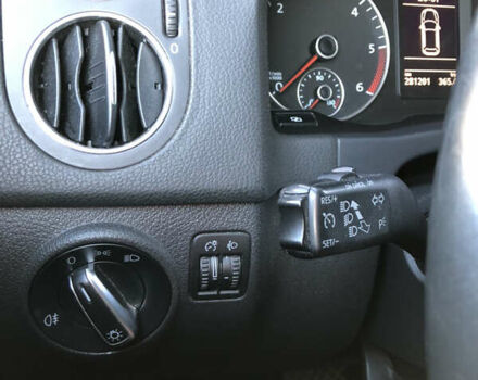 Белый Фольксваген Гольф Плюс, объемом двигателя 1.6 л и пробегом 280 тыс. км за 8200 $, фото 25 на Automoto.ua