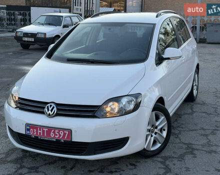Белый Фольксваген Гольф Плюс, объемом двигателя 1.6 л и пробегом 200 тыс. км за 7999 $, фото 4 на Automoto.ua