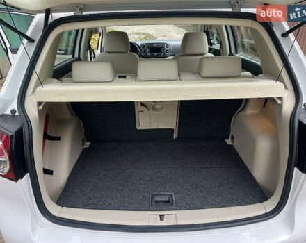 Белый Фольксваген Гольф Плюс, объемом двигателя 1.6 л и пробегом 195 тыс. км за 8950 $, фото 81 на Automoto.ua