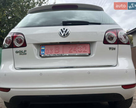 Белый Фольксваген Гольф Плюс, объемом двигателя 1.6 л и пробегом 195 тыс. км за 8950 $, фото 17 на Automoto.ua