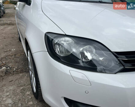 Белый Фольксваген Гольф Плюс, объемом двигателя 1.6 л и пробегом 195 тыс. км за 8950 $, фото 28 на Automoto.ua