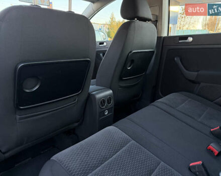 Белый Фольксваген Гольф Плюс, объемом двигателя 1.6 л и пробегом 200 тыс. км за 7999 $, фото 25 на Automoto.ua