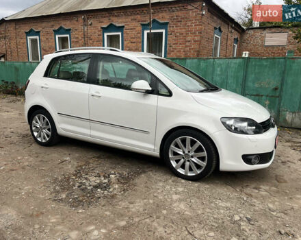 Белый Фольксваген Гольф Плюс, объемом двигателя 1.6 л и пробегом 195 тыс. км за 8950 $, фото 1 на Automoto.ua