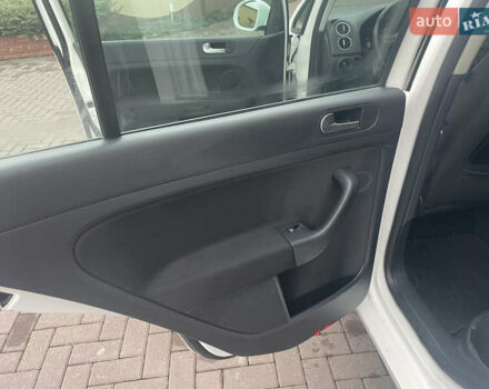 Белый Фольксваген Гольф Плюс, объемом двигателя 1.6 л и пробегом 236 тыс. км за 7500 $, фото 58 на Automoto.ua