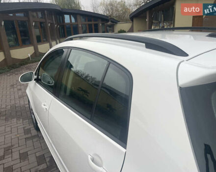 Белый Фольксваген Гольф Плюс, объемом двигателя 1.6 л и пробегом 236 тыс. км за 7500 $, фото 25 на Automoto.ua