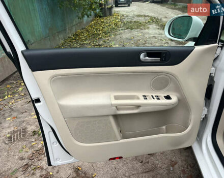 Белый Фольксваген Гольф Плюс, объемом двигателя 1.6 л и пробегом 195 тыс. км за 8950 $, фото 53 на Automoto.ua