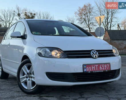 Белый Фольксваген Гольф Плюс, объемом двигателя 1.6 л и пробегом 200 тыс. км за 7999 $, фото 5 на Automoto.ua