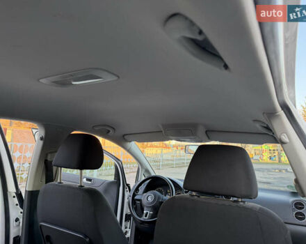 Белый Фольксваген Гольф Плюс, объемом двигателя 1.6 л и пробегом 200 тыс. км за 7999 $, фото 31 на Automoto.ua