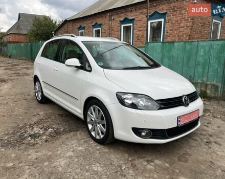 Белый Фольксваген Гольф Плюс, объемом двигателя 1.6 л и пробегом 195 тыс. км за 8950 $, фото 2 на Automoto.ua