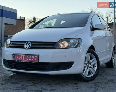 Белый Фольксваген Гольф Плюс, объемом двигателя 1.6 л и пробегом 200 тыс. км за 7999 $, фото 1 на Automoto.ua