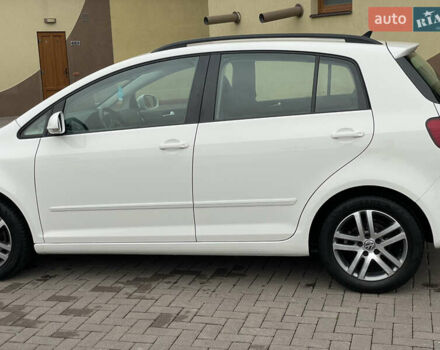 Белый Фольксваген Гольф Плюс, объемом двигателя 1.6 л и пробегом 236 тыс. км за 7500 $, фото 18 на Automoto.ua