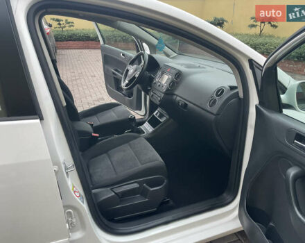 Белый Фольксваген Гольф Плюс, объемом двигателя 1.6 л и пробегом 236 тыс. км за 7500 $, фото 66 на Automoto.ua