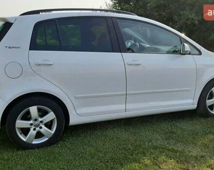 Білий Фольксваген Golf Plus, об'ємом двигуна 1.6 л та пробігом 203 тис. км за 7900 $, фото 4 на Automoto.ua