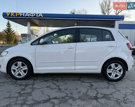 Белый Фольксваген Гольф Плюс, объемом двигателя 1.6 л и пробегом 200 тыс. км за 7999 $, фото 13 на Automoto.ua