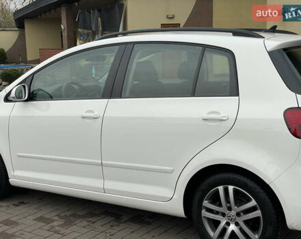 Белый Фольксваген Гольф Плюс, объемом двигателя 1.6 л и пробегом 236 тыс. км за 7500 $, фото 17 на Automoto.ua