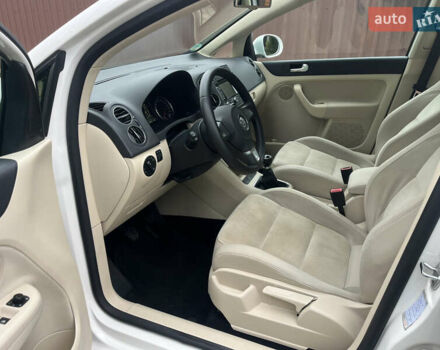 Белый Фольксваген Гольф Плюс, объемом двигателя 1.6 л и пробегом 195 тыс. км за 8950 $, фото 54 на Automoto.ua