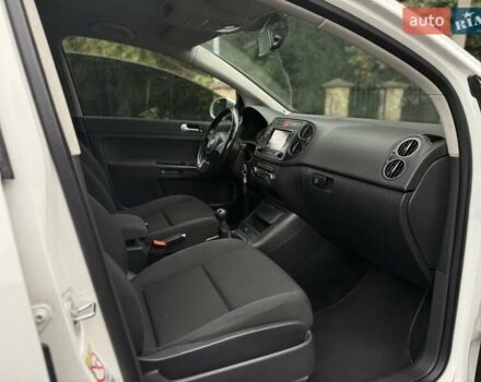 Білий Фольксваген Golf Plus, об'ємом двигуна 1.39 л та пробігом 288 тис. км за 6350 $, фото 5 на Automoto.ua