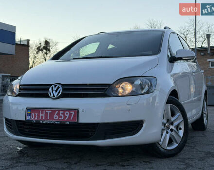 Белый Фольксваген Гольф Плюс, объемом двигателя 1.6 л и пробегом 200 тыс. км за 7999 $, фото 2 на Automoto.ua
