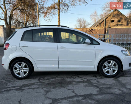 Белый Фольксваген Гольф Плюс, объемом двигателя 1.6 л и пробегом 200 тыс. км за 7999 $, фото 17 на Automoto.ua
