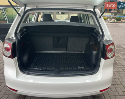 Белый Фольксваген Гольф Плюс, объемом двигателя 1.6 л и пробегом 236 тыс. км за 7500 $, фото 59 на Automoto.ua