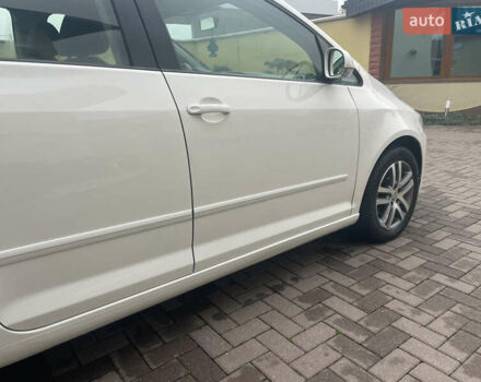 Белый Фольксваген Гольф Плюс, объемом двигателя 1.6 л и пробегом 236 тыс. км за 7500 $, фото 39 на Automoto.ua