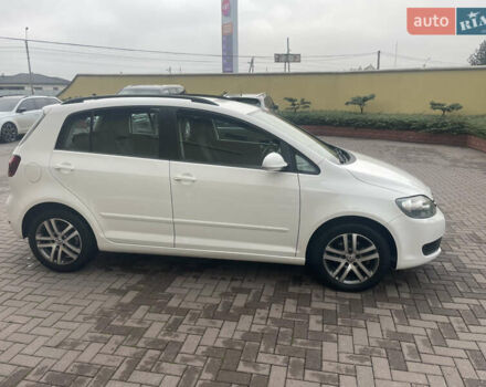 Белый Фольксваген Гольф Плюс, объемом двигателя 1.6 л и пробегом 236 тыс. км за 7500 $, фото 9 на Automoto.ua
