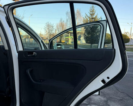 Белый Фольксваген Гольф Плюс, объемом двигателя 1.6 л и пробегом 200 тыс. км за 7999 $, фото 29 на Automoto.ua