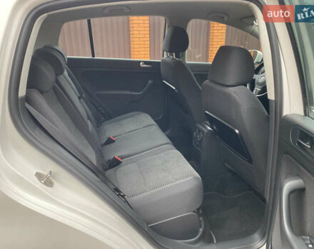 Білий Фольксваген Golf Plus, об'ємом двигуна 1.4 л та пробігом 182 тис. км за 9399 $, фото 43 на Automoto.ua