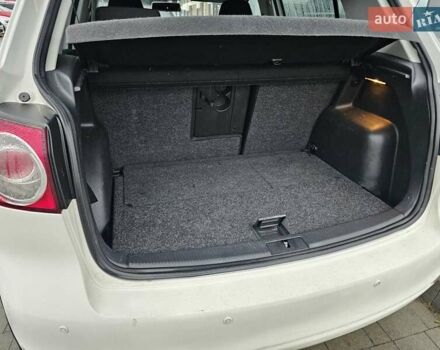 Белый Фольксваген Гольф Плюс, объемом двигателя 1.4 л и пробегом 146 тыс. км за 8000 $, фото 8 на Automoto.ua