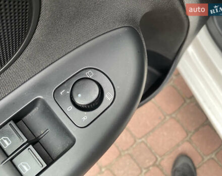 Білий Фольксваген Golf Plus, об'ємом двигуна 1.4 л та пробігом 182 тис. км за 9399 $, фото 18 на Automoto.ua