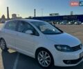 Белый Фольксваген Гольф Плюс, объемом двигателя 1.6 л и пробегом 300 тыс. км за 9100 $, фото 1 на Automoto.ua
