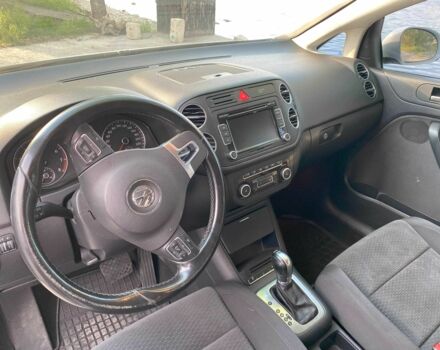 Белый Фольксваген Гольф Плюс, объемом двигателя 1.4 л и пробегом 171 тыс. км за 7400 $, фото 11 на Automoto.ua