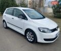 Белый Фольксваген Гольф Плюс, объемом двигателя 1.6 л и пробегом 263 тыс. км за 6300 $, фото 1 на Automoto.ua