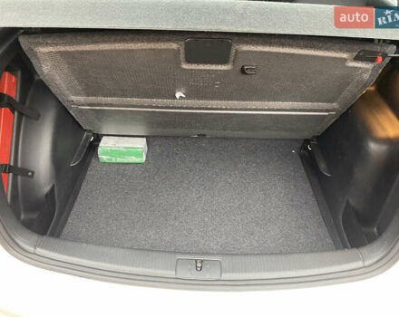 Білий Фольксваген Golf Plus, об'ємом двигуна 1.4 л та пробігом 182 тис. км за 9399 $, фото 40 на Automoto.ua