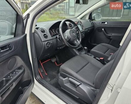 Белый Фольксваген Гольф Плюс, объемом двигателя 1.4 л и пробегом 146 тыс. км за 8000 $, фото 7 на Automoto.ua