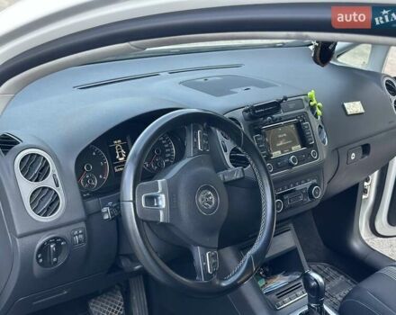 Белый Фольксваген Гольф Плюс, объемом двигателя 1.6 л и пробегом 353 тыс. км за 9500 $, фото 4 на Automoto.ua