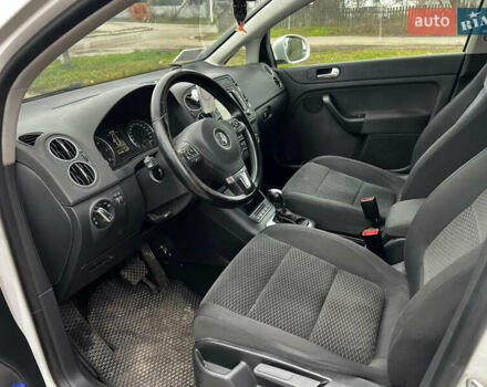 Білий Фольксваген Golf Plus, об'ємом двигуна 1.6 л та пробігом 254 тис. км за 8300 $, фото 7 на Automoto.ua