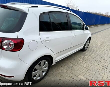 Белый Фольксваген Гольф Плюс, объемом двигателя 1.4 л и пробегом 185 тыс. км за 9200 $, фото 2 на Automoto.ua