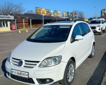 Белый Фольксваген Гольф Плюс, объемом двигателя 1.4 л и пробегом 210 тыс. км за 7000 $, фото 1 на Automoto.ua