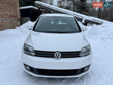 Белый Фольксваген Гольф Плюс, объемом двигателя 1.4 л и пробегом 214 тыс. км за 8199 $, фото 1 на Automoto.ua